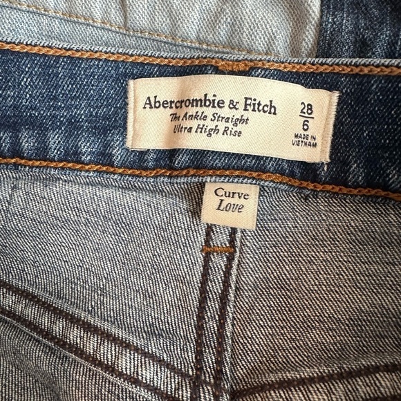 Abercrombie  The Ankle Straight Ultra High Rise curve love size 28 or 27 - Picture 3 of 6